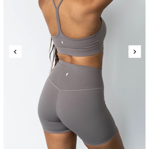 Azur Fit classic fit biker shorts in cream - Picture 4 of 4